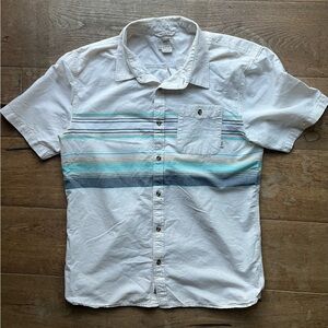 Vans - men’s XL button down short sleeve casual comfort shirt.